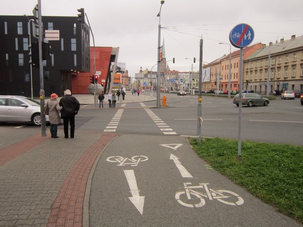 The photo for Zrušená cyklostezka před Novým Divadlem.